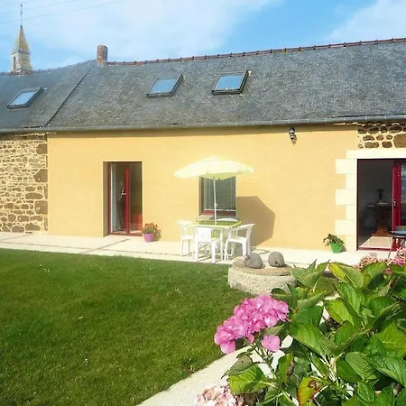 Holiday home Im Hinterland Der Kueste De Goelo *