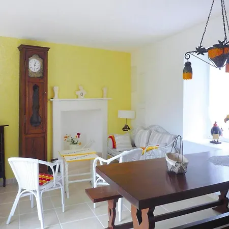 Holiday home Im Hinterland Der Kueste De Goelo