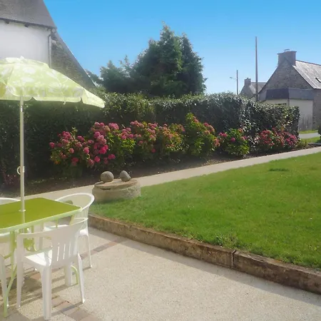 Im Hinterland Der Kueste De Goelo Holiday home Treguidel